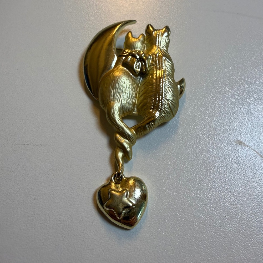 AJMC JJ Vintage Gold Tone Cats on Crescent Moon Star Heart Dangle Brooch Pin